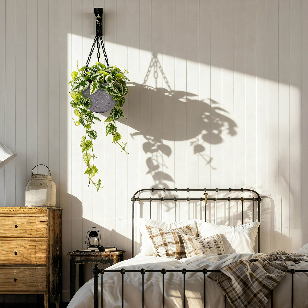 עציץ קרמיקה טרצו סגול נתלה, משולב שרשרת ברזל שחורה - הדמיה